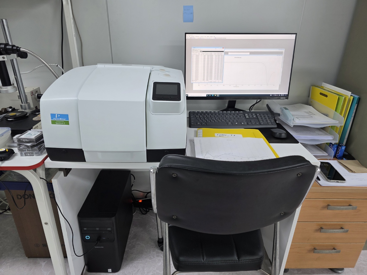 PerkinElmer Spectrum 3 FT-IR 측정기